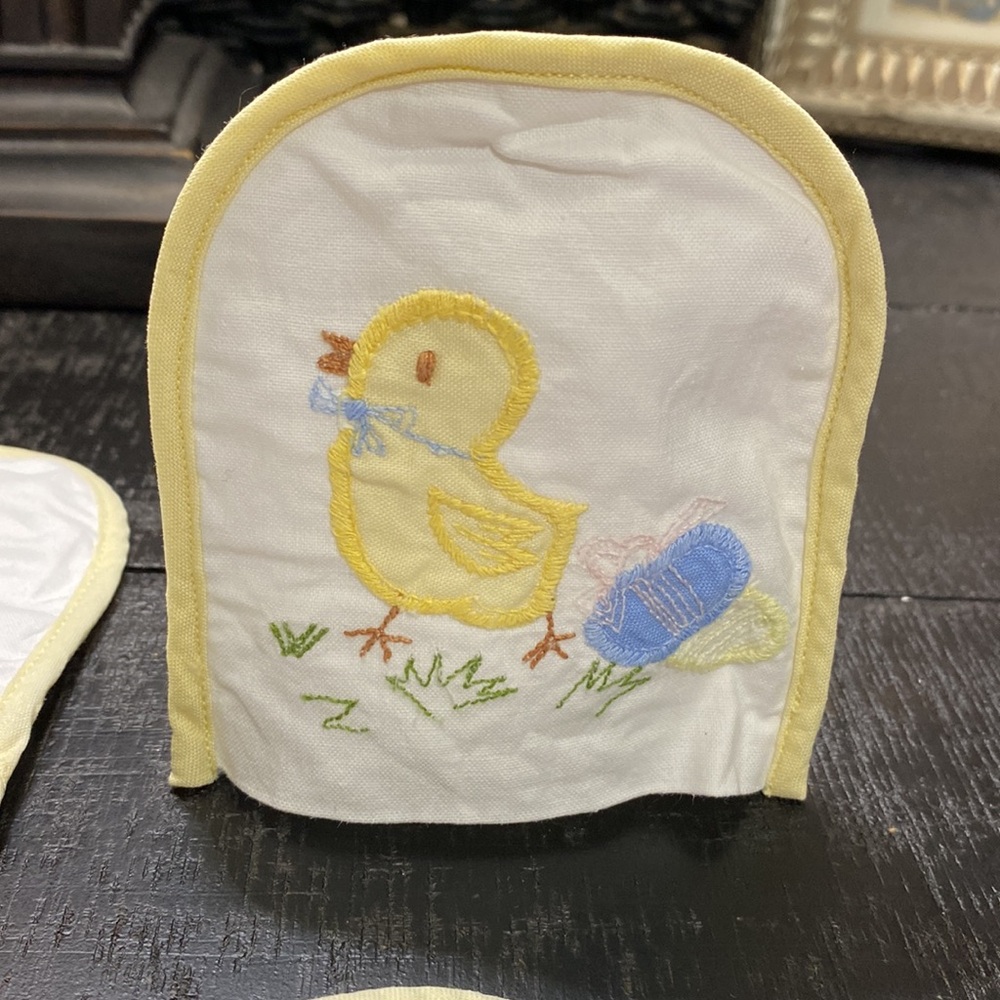4 Appliquéd & Embroidered Vintage Cozies! - Picture 5 of 5